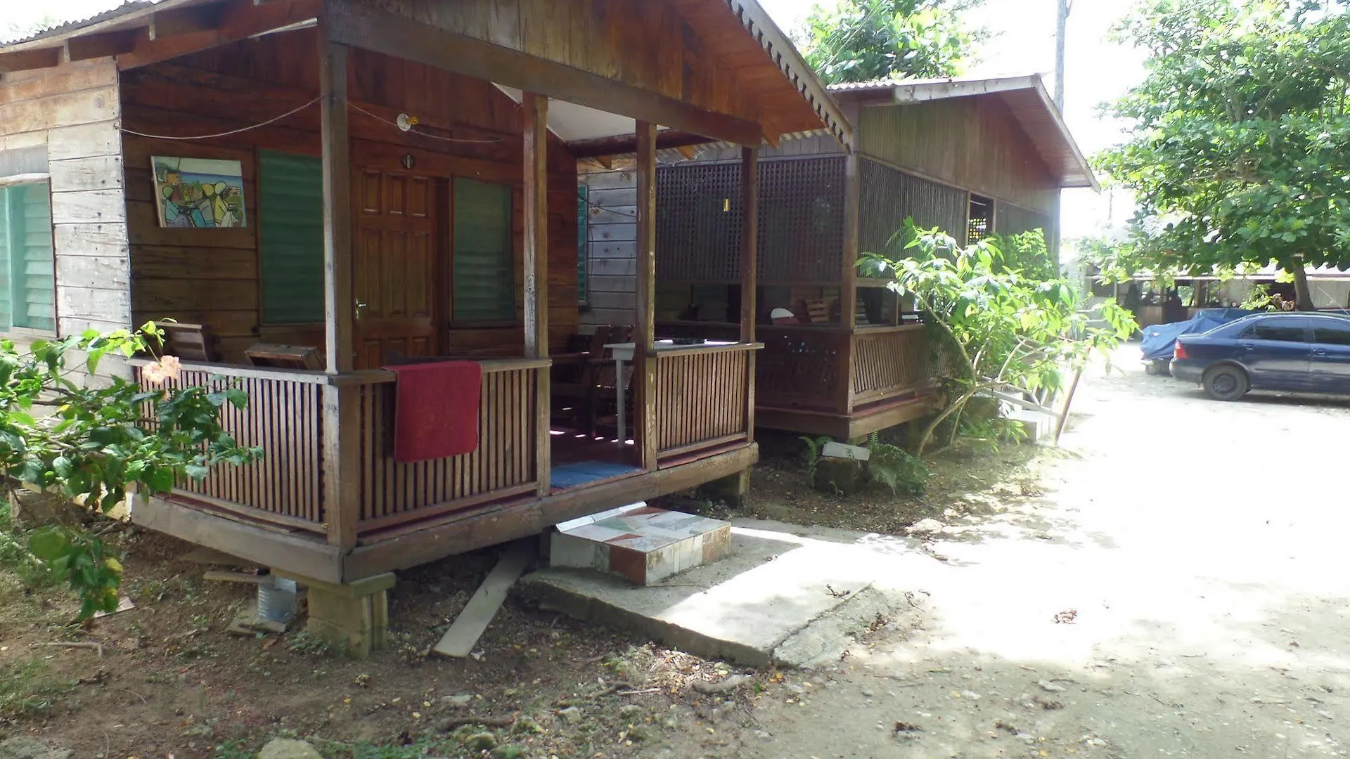 Beach Road Cottages At Jah Bs Hotel